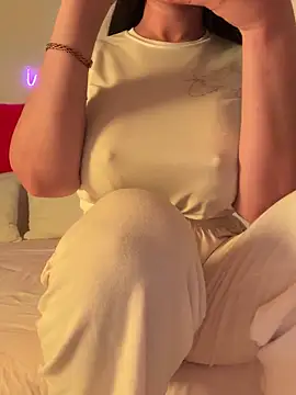 OnlyRima online show from October 21, 2025, 1:10 pm