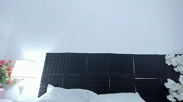 guadalupe21  online show from September 20, 2025, 7:30 pm