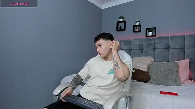 Thomas moon online show from September 20, 2025, 12:54 pm