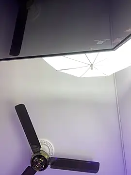 Sussan   online show from October 1, 2025, 12:09 pm