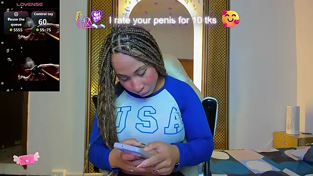 Snapshot of Elowen_Clark chatting on February 5, 2026, 8:04 pm Elowen Clark online show from February 5, 2026, 8:04 pm