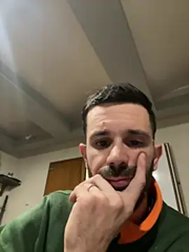 Snapshot of lolo7121 chatting on February 11, 2026, 5:35 pm lolo7121 online show from February 11, 2026, 5:35 pm