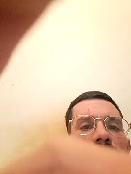 Snapshot of lolo7121 chatting on September 24, 2025, 9:32 pm lolo7121 online show from September 24, 2025, 9:32 pm