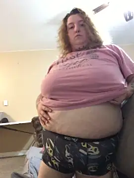 vanessraine online show from April 8, 2026, 3:41 am