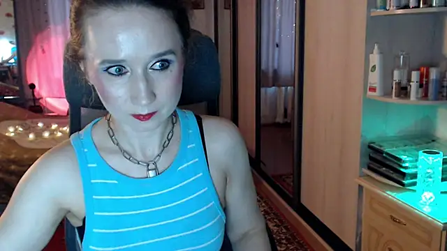 ClassyInna online show from December 1, 2025, 6:14 am