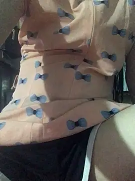 themchichnhau123 online show from November 9, 2025, 2:54 pm