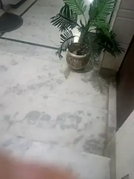 Yourrambo online show from April 16, 2026, 5:25 pm