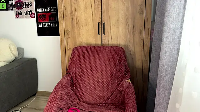 ScarlettSmithX online show from October 1, 2025, 11:14 am