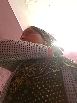 Hot komal1 online show from November 18, 2025, 12:19 pm