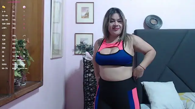 Snapshot of pamela_echeverria chatting on September 29, 2025, 10:33 am pamela echeverria online show from September 29, 2025, 10:33 am