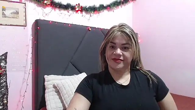 Snapshot of pamela_echeverria chatting on December 3, 2025, 10:25 am pamela echeverria online show from December 3, 2025, 10:25 am