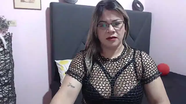 Snapshot of pamela_echeverria chatting on September 11, 2025, 10:26 am pamela echeverria online show from September 11, 2025, 10:26 am