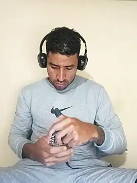 Alexsexygamer online show from November 5, 2025, 12:30 pm