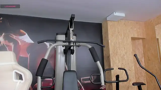 AlaskaAmato online show from September 30, 2025, 7:31 pm