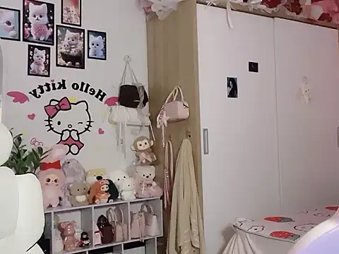 keelinnn19 online show from November 11, 2025, 6:47 pm