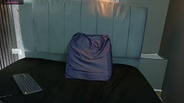 angeles azul online show from September 14, 2025, 4:51 pm