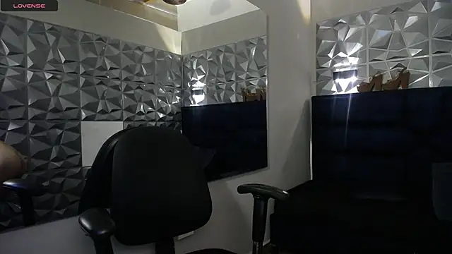 angeles azul online show from October 5, 2025, 8:43 pm