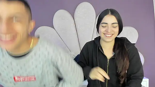 Snapshot of NickandAbby_ chatting on September 25, 2025, 12:00 pm NickandAbby online show from September 25, 2025, 12:00 pm