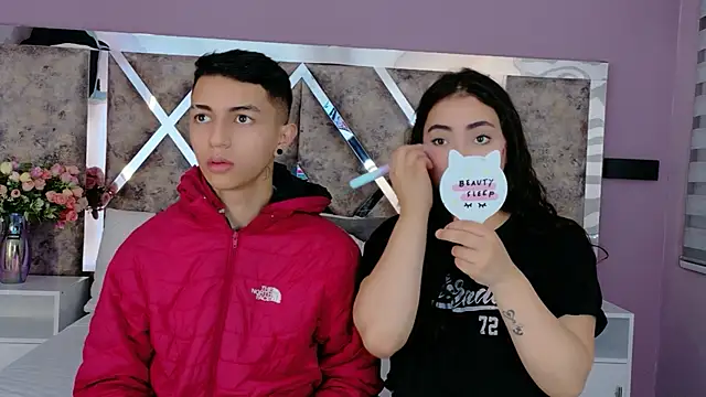 Snapshot of NickandAbby_ chatting on November 30, 2025, 12:17 pm NickandAbby online show from November 30, 2025, 12:17 pm