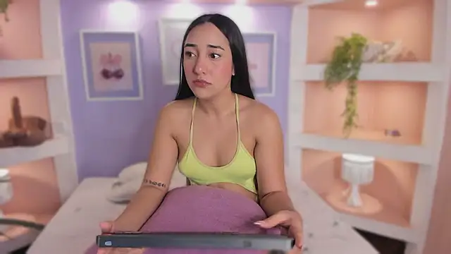 IsabellaaHill  online show from March 2, 2026, 12:23 pm