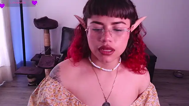 Snapshot of marsearth22_ chatting on October 6, 2025, 5:24 pm marsearth22 online show from October 6, 2025, 5:24 pm