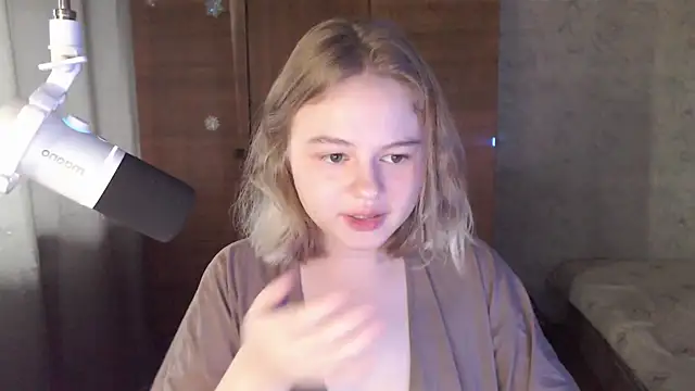 SlipperSherry online show from October 2, 2025, 9:45 am