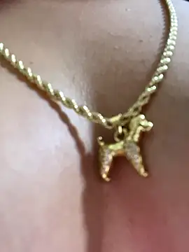 MiaFarkash online show from October 22, 2025, 5:34 pm