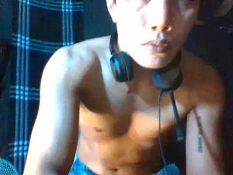 Snapshot of hell1212_25 chatting on February 22, 2026, 5:03 pm hell1212 25 online show from February 22, 2026, 5:03 pm