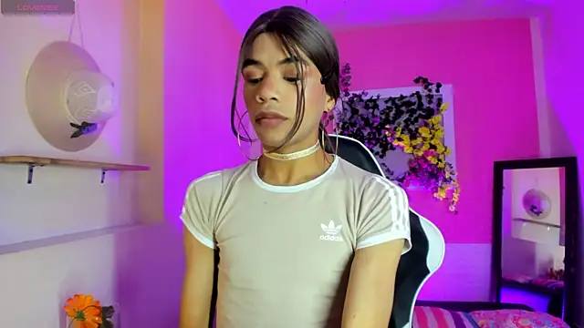 Katy bratz  online show from April 3, 2026, 3:35 am