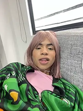 Katy bratz  online show from October 29, 2025, 7:13 pm