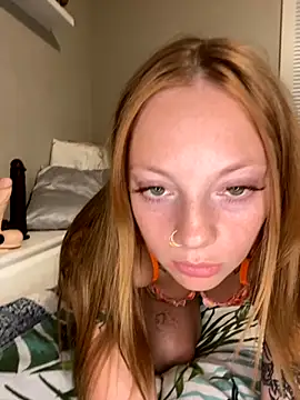 Snapshot of kelsred12 chatting on October 8, 2025, 1:51 am kelsred12 online show from October 8, 2025, 1:51 am