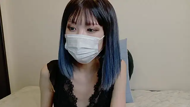 Snapshot of sarina_at chatting on May 3, 2026, 9:36 am sarina at online show from May 3, 2026, 9:36 am