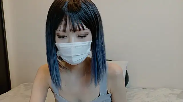 sarina at online show from April 7, 2026, 4:36 am