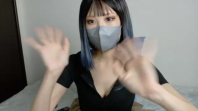 sarina at online show from September 12, 2025, 4:34 am