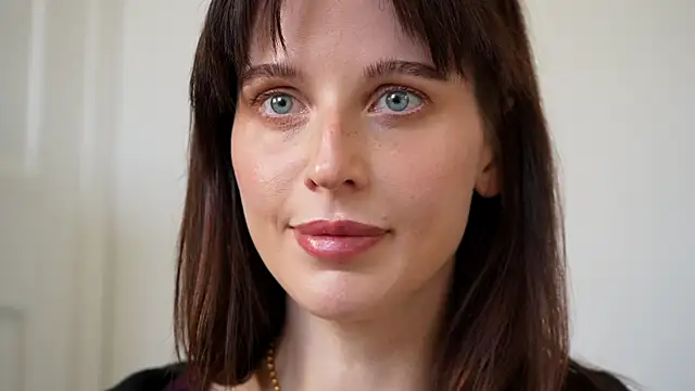 ellaa91 online show from November 6, 2025, 7:29 pm