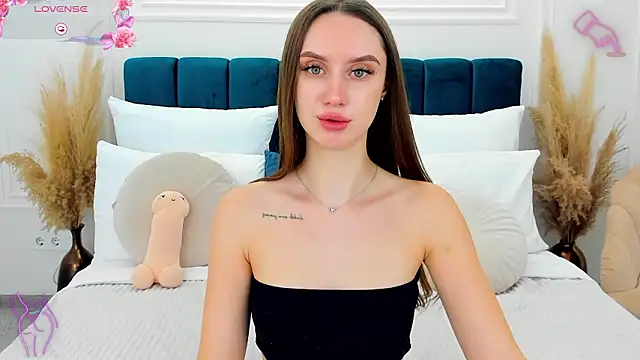 ToriSonn online show from February 1, 2026, 1:31 pm