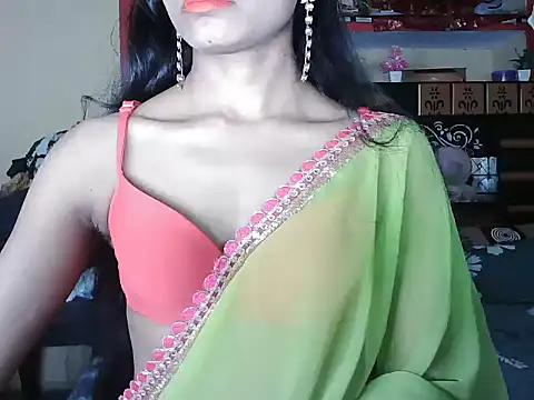 Snapshot of ROSE_GOLDE chatting on October 7, 2025, 3:13 pm ROSE GOLDE online show from October 7, 2025, 3:13 pm