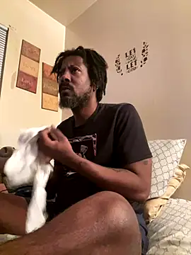 viceutk1 online show from December 14, 2025, 11:49 am