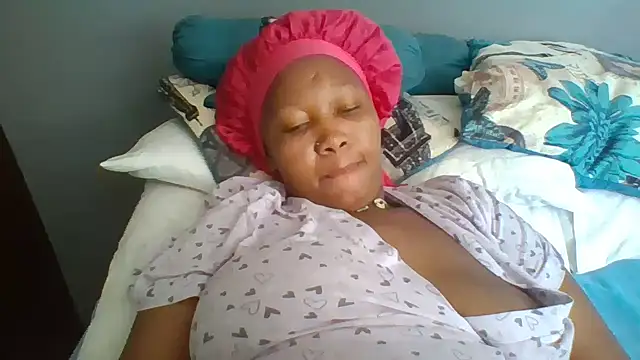 CouplesX96xx online show from April 6, 2026, 9:32 am