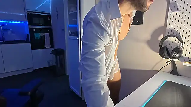 boiteasex online show from September 15, 2025, 3:34 pm