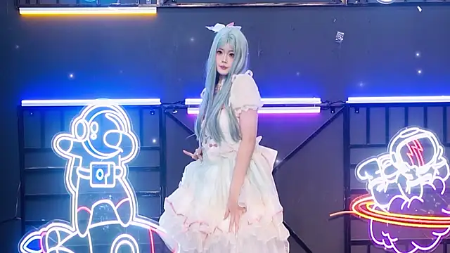 EYgirl222 online show from September 27, 2025, 8:48 pm