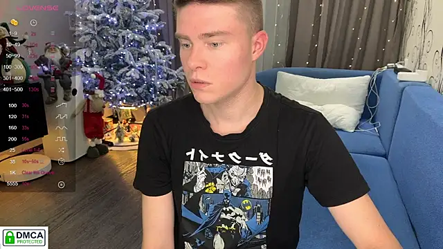 Snapshot of holy_eggs_02 chatting on December 20, 2025, 9:28 pm holy eggs 02 online show from December 20, 2025, 9:28 pm