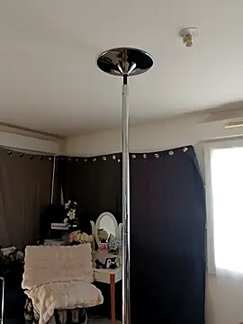 iamlalamilano online show from March 24, 2026, 1:44 pm