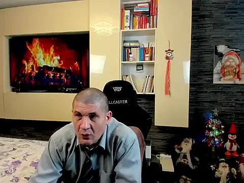 Snapshot of SpartacusDaddy48 chatting on February 20, 2026, 3:47 am SpartacusDaddy48 online show from February 20, 2026, 3:47 am