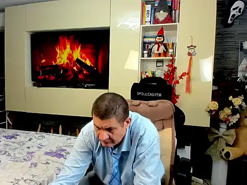 SpartacusDaddy48 online show from March 10, 2026, 4:44 pm