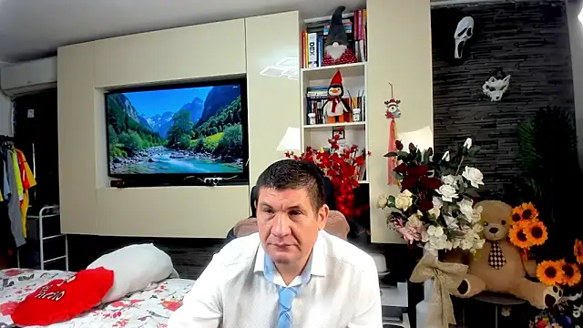 Snapshot of SpartacusDaddy48 chatting on June 2, 2026, 10:10 pm SpartacusDaddy48 online show from June 2, 2026, 10:10 pm