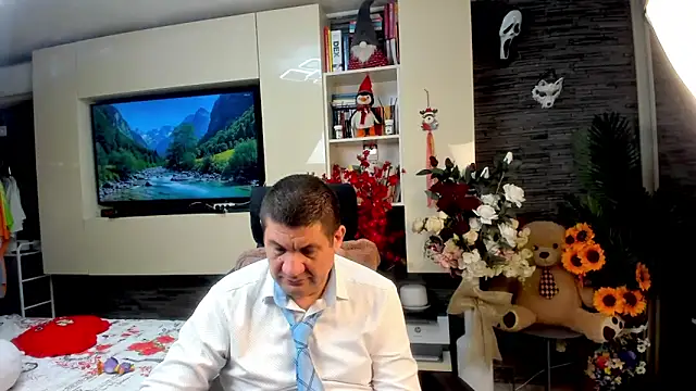 Snapshot of SpartacusDaddy48 chatting on May 23, 2026, 12:48 pm SpartacusDaddy48 online show from May 23, 2026, 12:48 pm