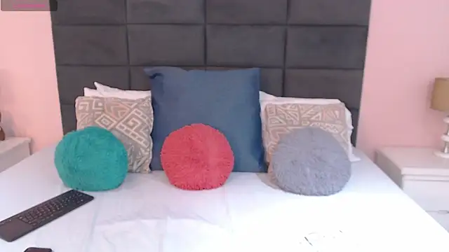 Abby-campbel online show from November 19, 2025, 8:53 pm