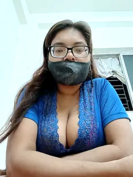 Elie couple143 online show from November 8, 2025, 6:55 pm