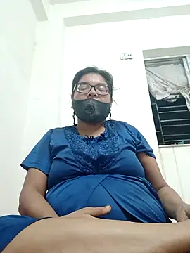 Elie couple143 online show from November 11, 2025, 6:47 pm